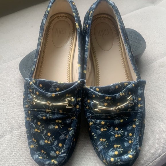 CAbi Carnaby Women's Blue Floral Velvet Loafer Shoe Size 9 Work Casual Career - Picture 15 of 16